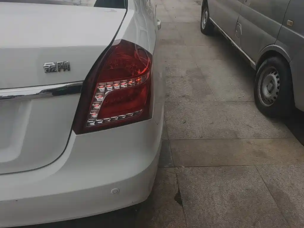 Geely Jingang 2016 1.5L MT Elite