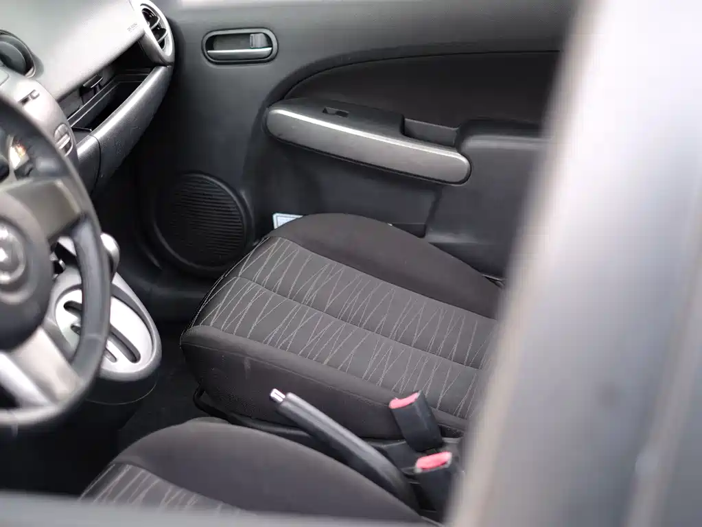 Mazda 2 Dazzle Dynamic 1.5L Auto Luxury Edition, фото 43