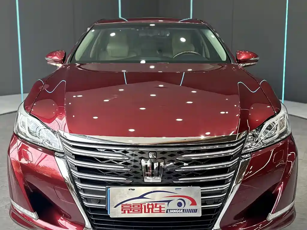 Toyota Crown — миниатюра 2