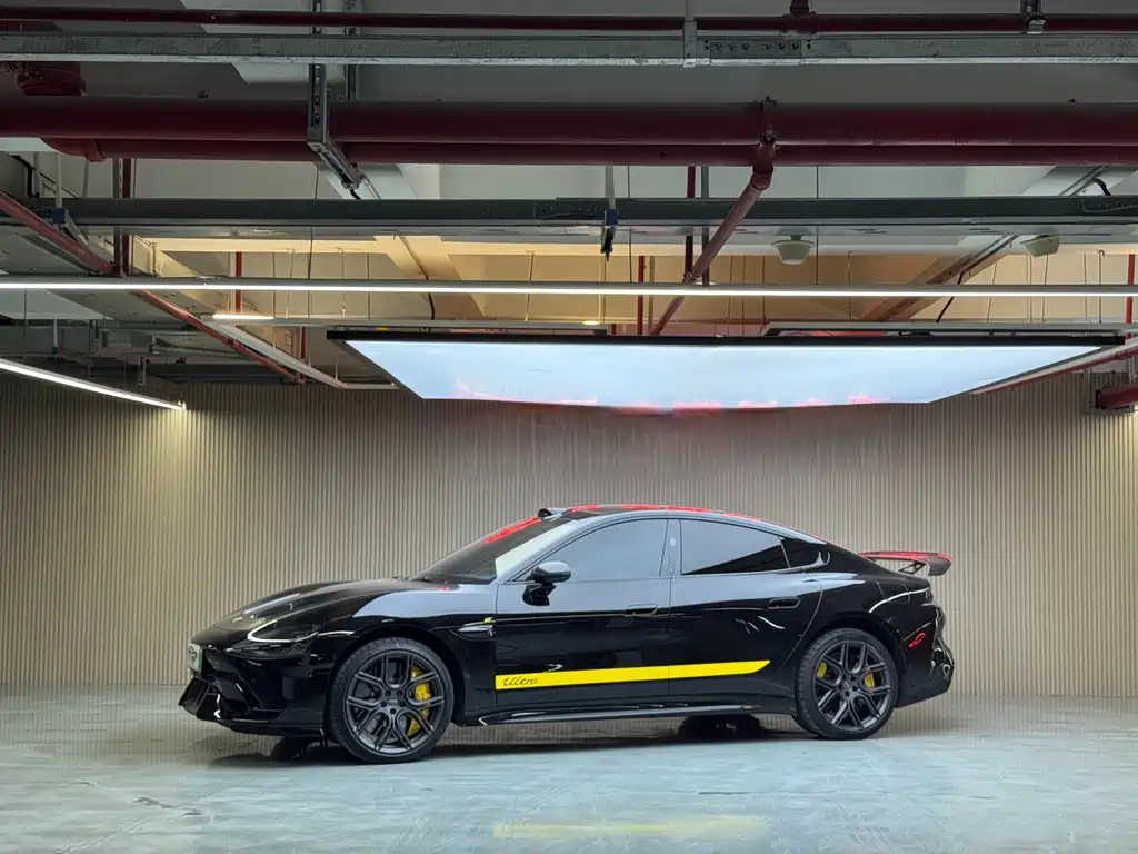 XIAOMI CAR XIAOMI SU7 ULTRA