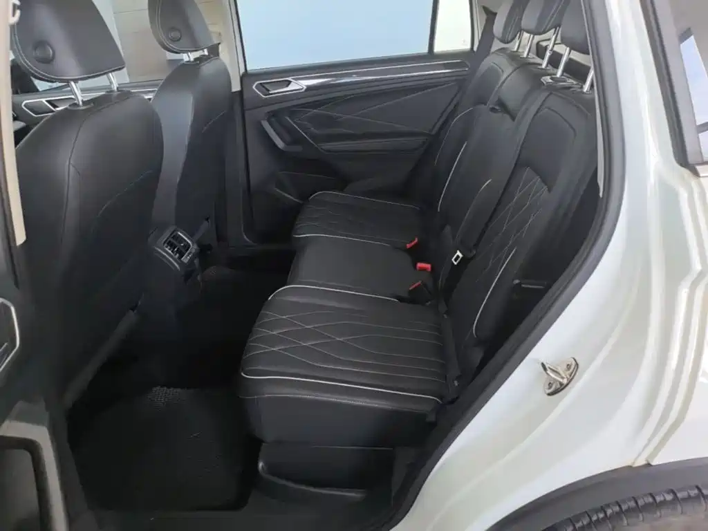 Volkswagen Tiguan L — миниатюра 17