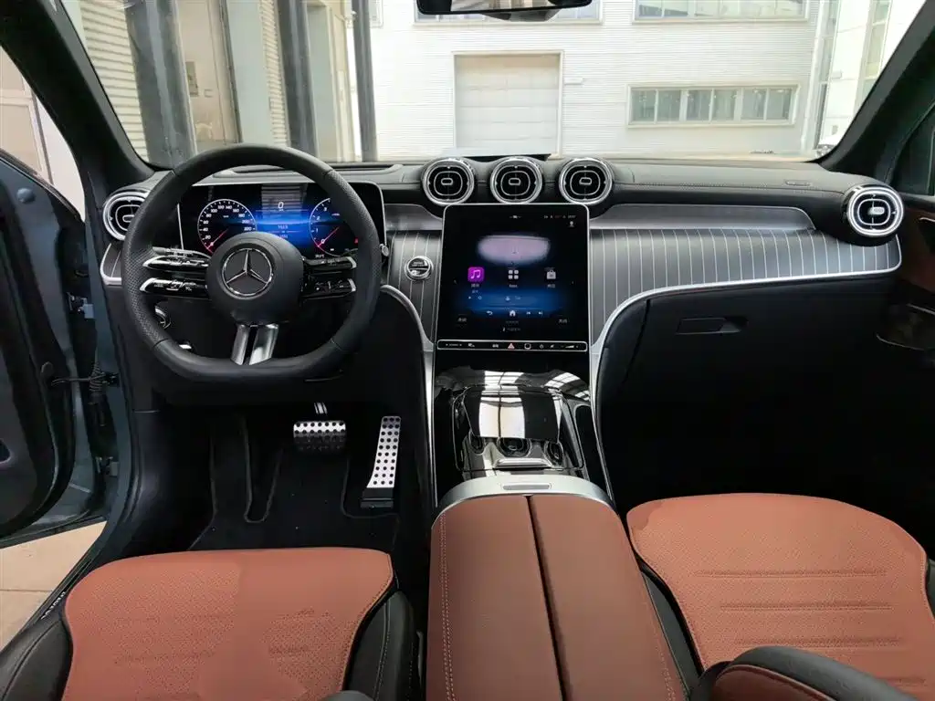 Mercedes-Benz GLC 2025 GLC 300 L 4MATIC Luxury 5 мест