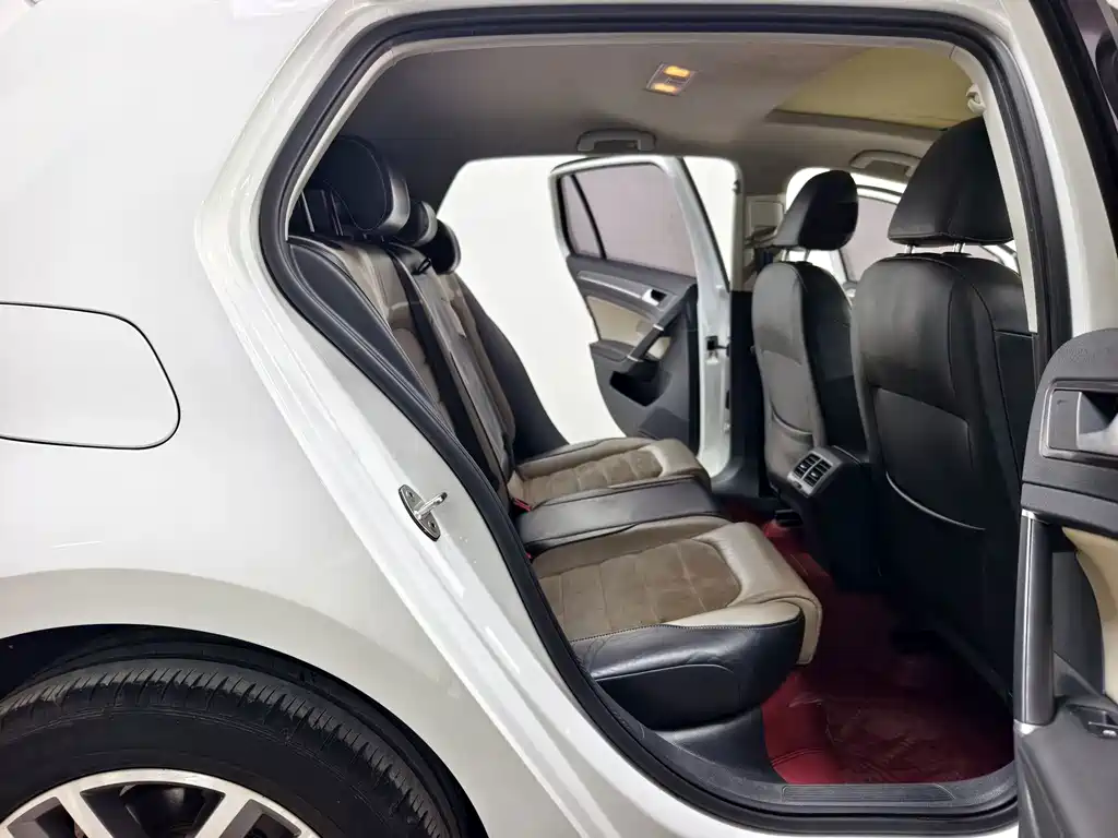 Volkswagen Golf — миниатюра 16