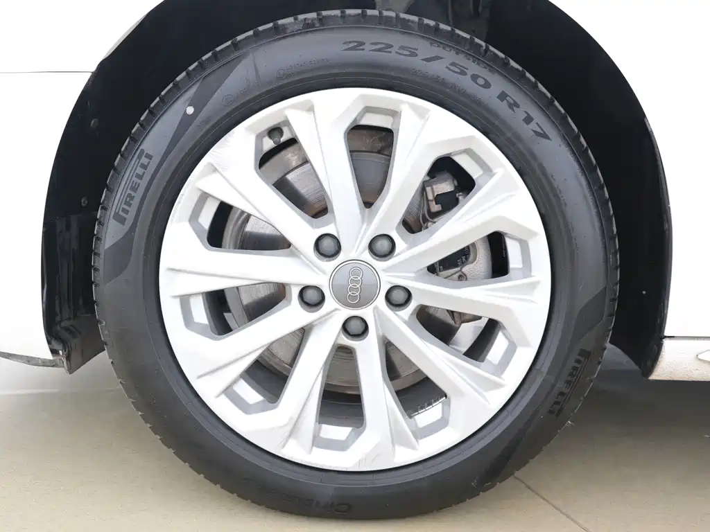 Audi A4L — миниатюра 15