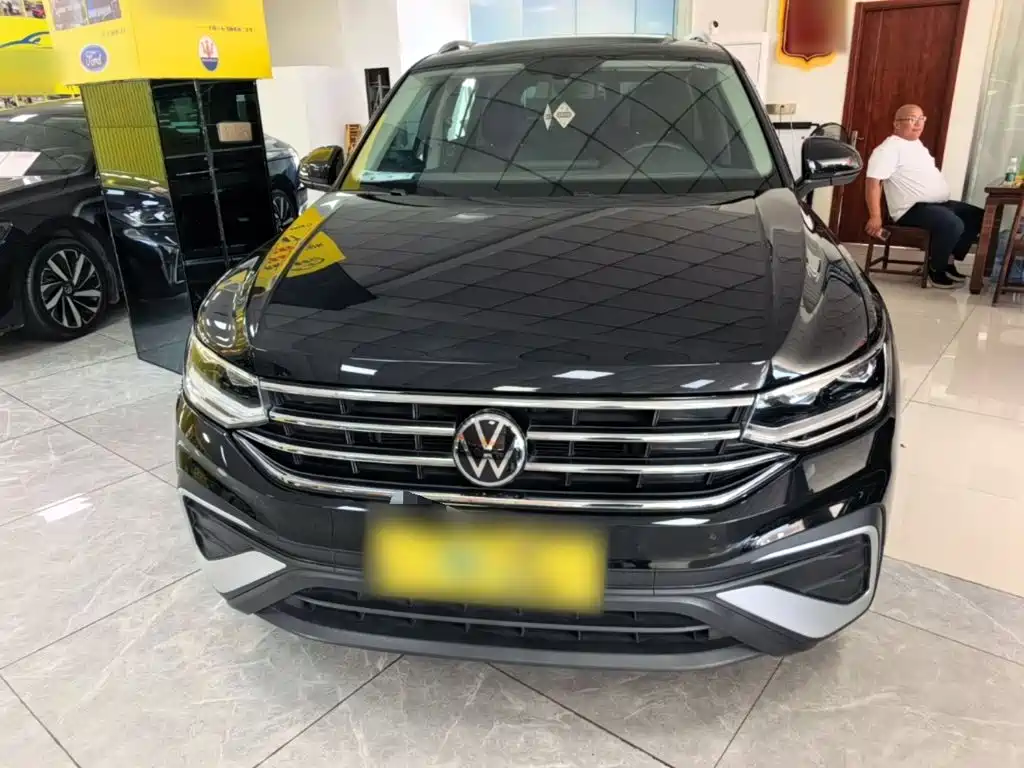 Volkswagen Tiguan L — миниатюра 3
