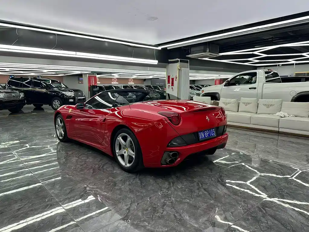Ferrari California T — миниатюра 7
