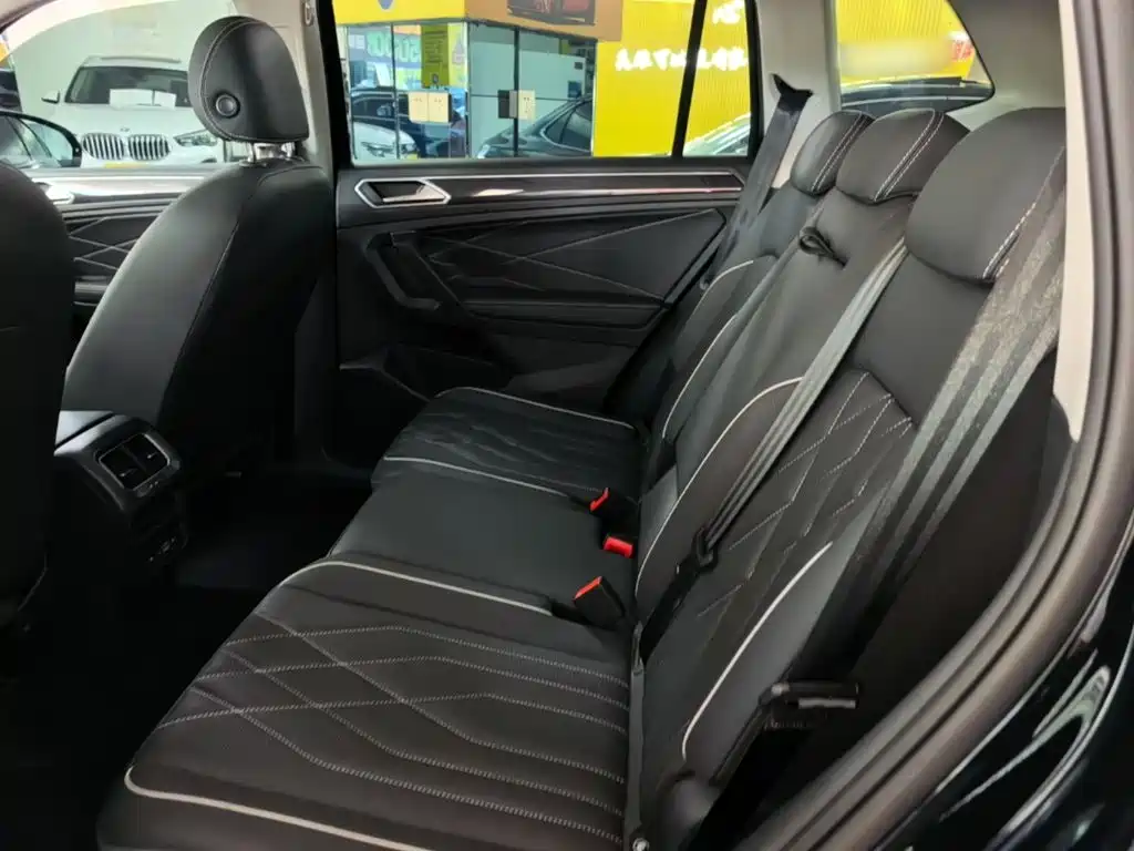 Volkswagen Tiguan L — миниатюра 17