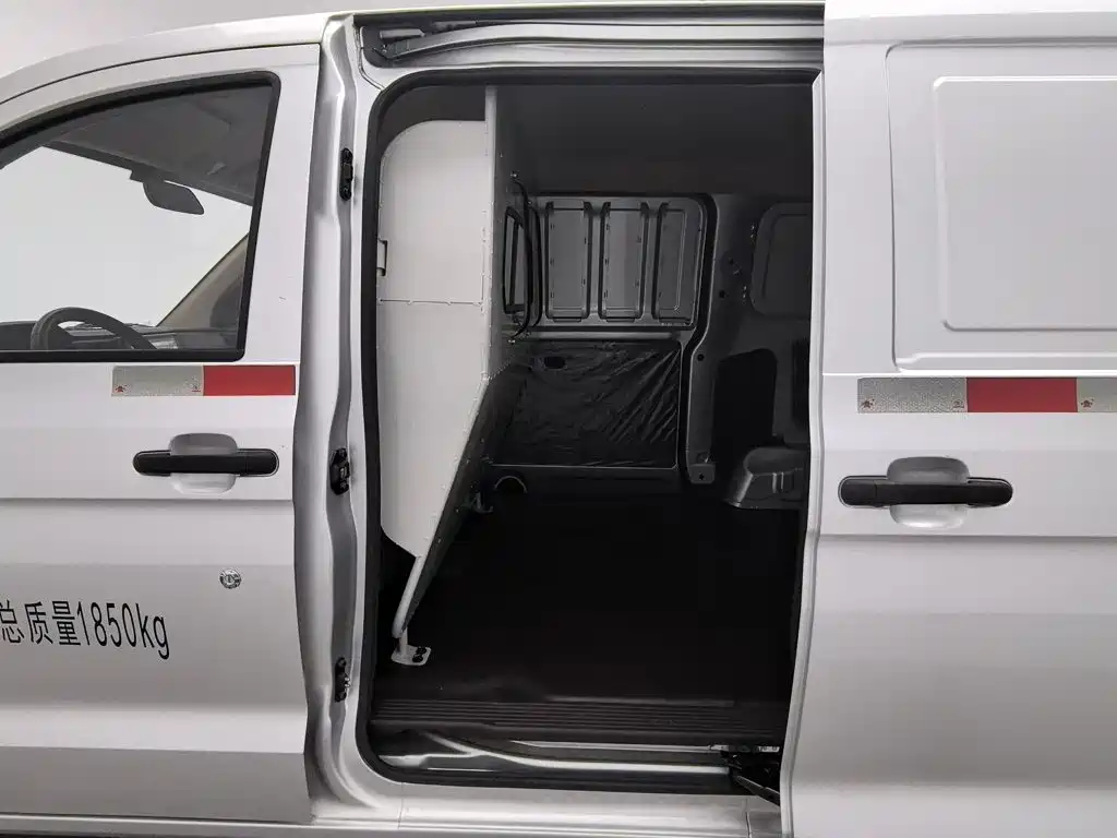 Wuling Hongguang V — миниатюра 15