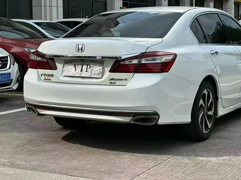 Honda Accord — миниатюра 7
