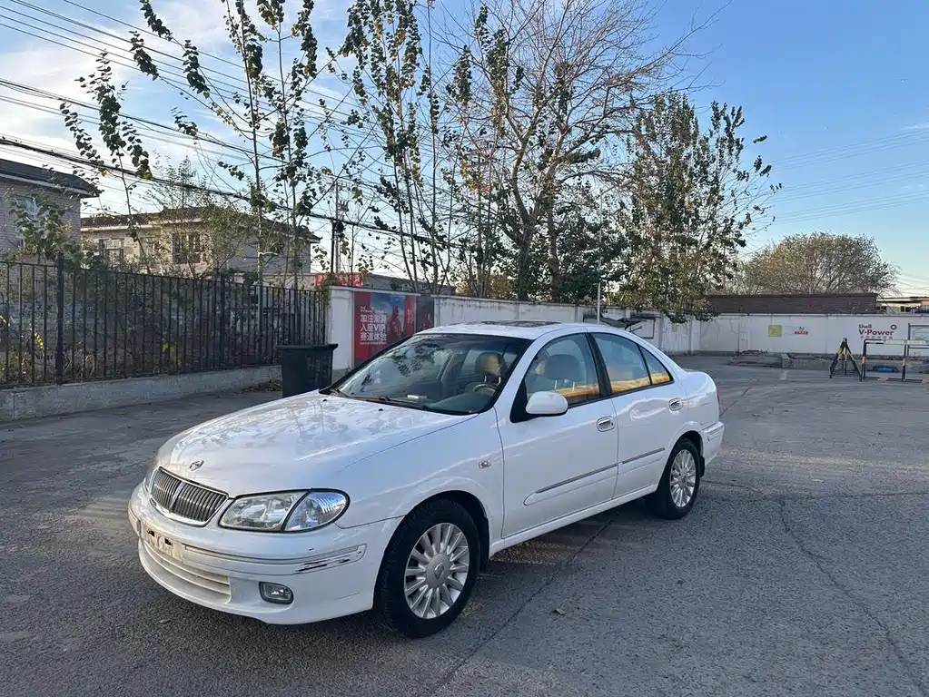 Nissan Sunny 2004