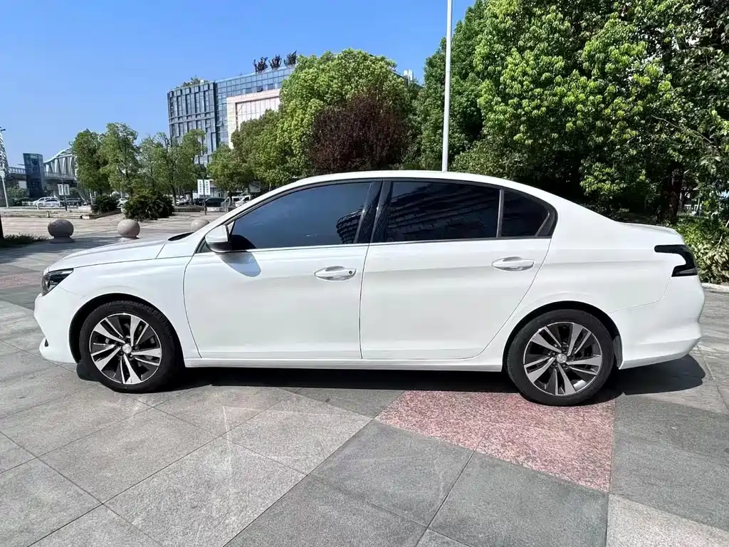 Peugeot 408 2020 360THP