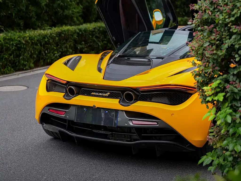 McLaren 720S — миниатюра 7