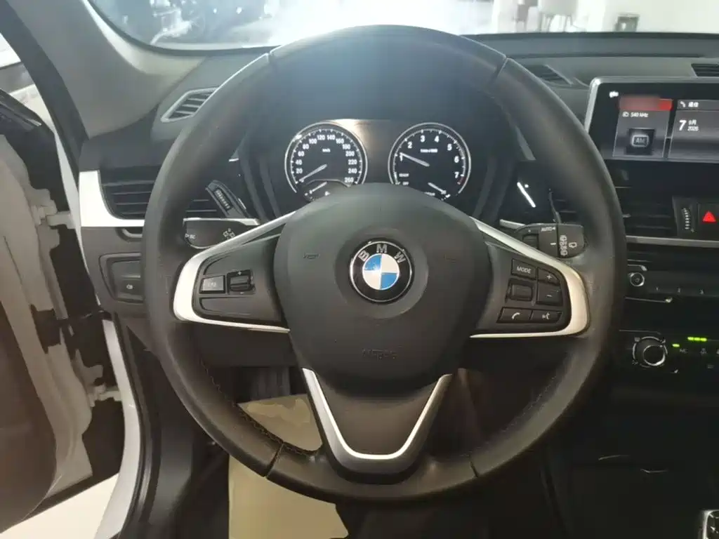 BMW X1 — миниатюра 11