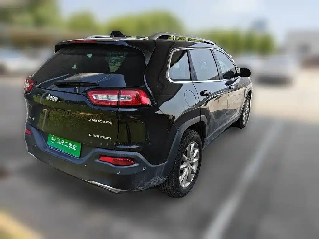 Jeep Cherokee — миниатюра 6