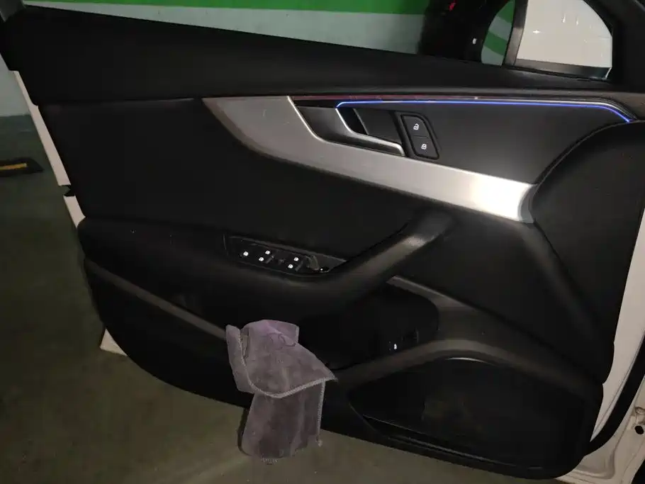 Audi A4L — миниатюра 7