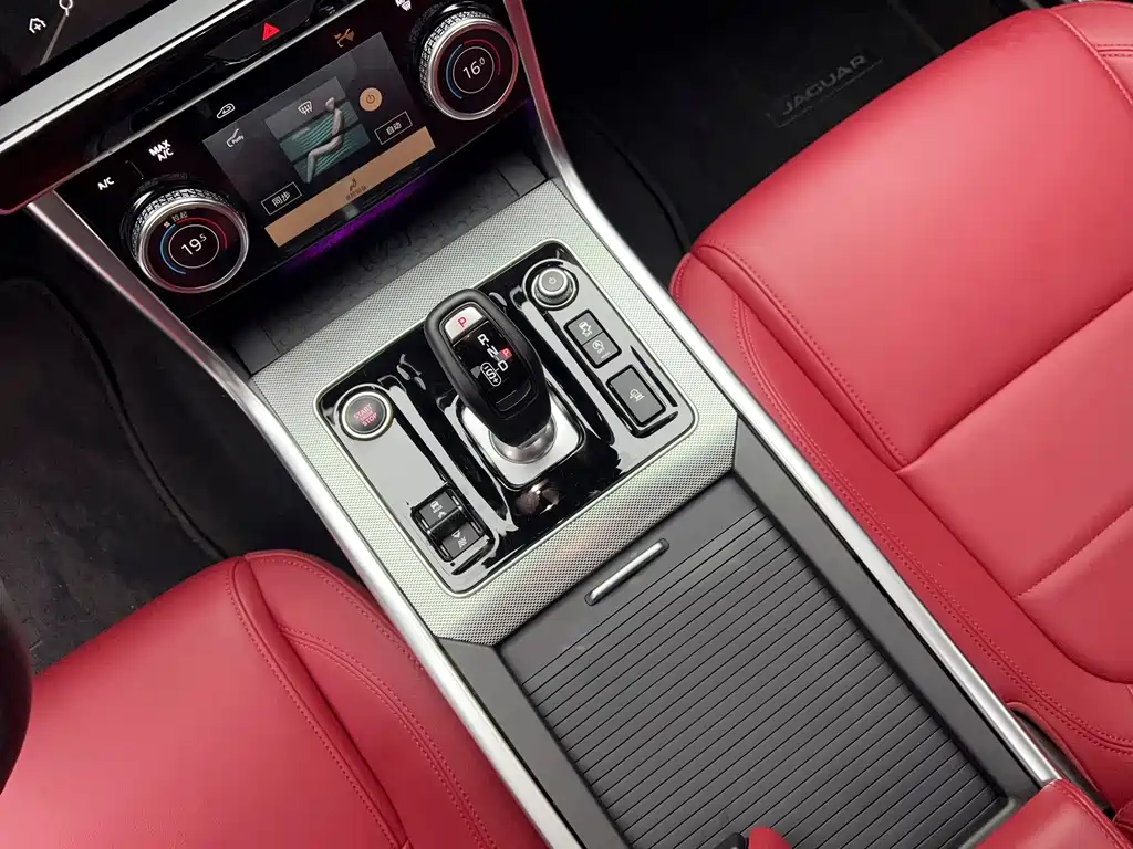 Jaguar XEL — миниатюра 15