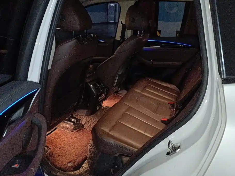 BMW X3 — миниатюра 11