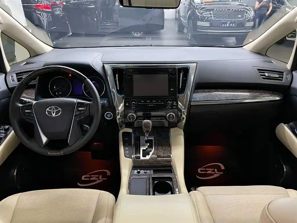 Toyota Alphard 2019 2.5L Luxury