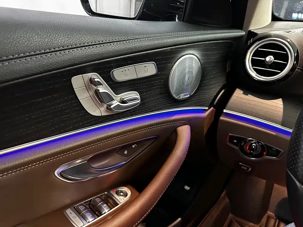 Mercedes-Benz E-Class — миниатюра 12