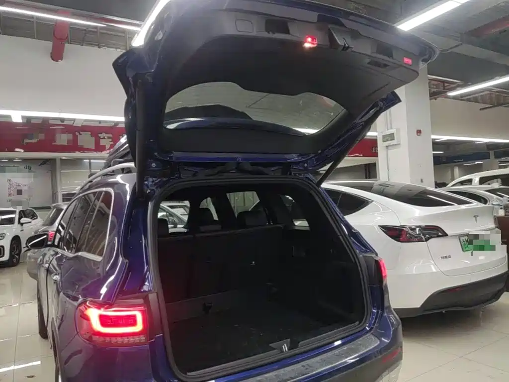 Mercedes-Benz GLB — миниатюра 19