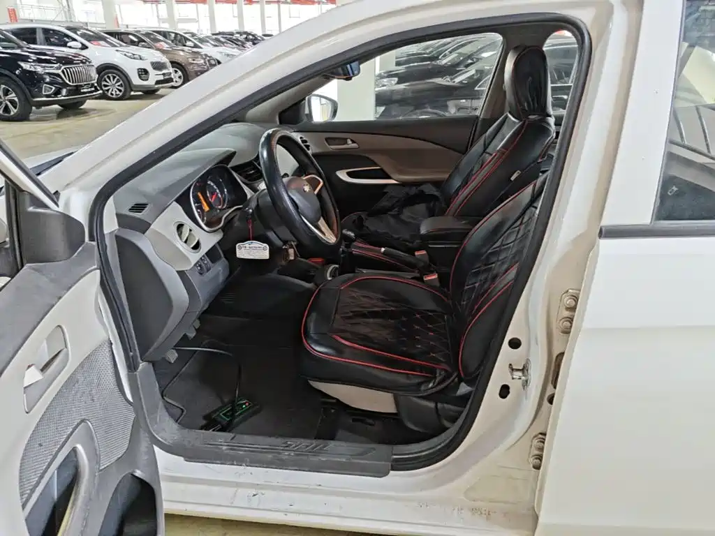 Chevrolet Sail — миниатюра 15