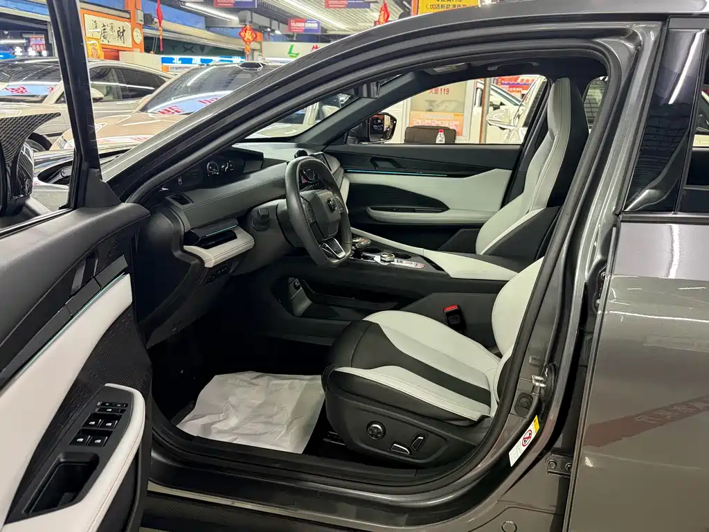 Changan UNI-V iDD — миниатюра 7