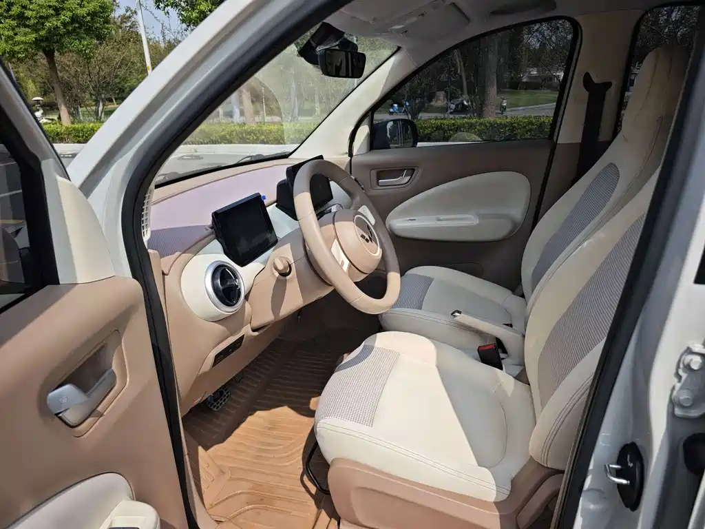 Wuling MINIEV — миниатюра 8