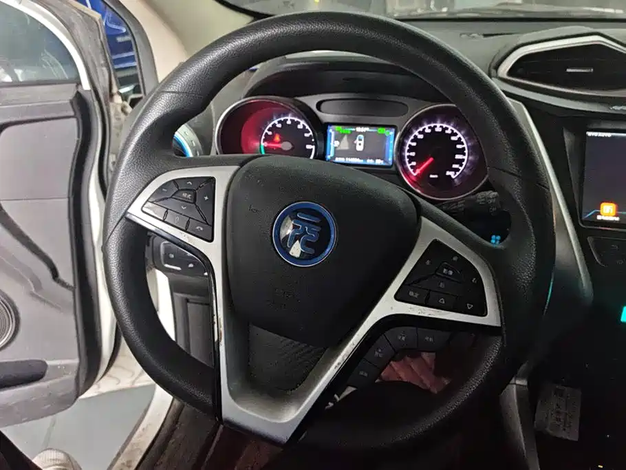 BYD Yuan EV — миниатюра 15