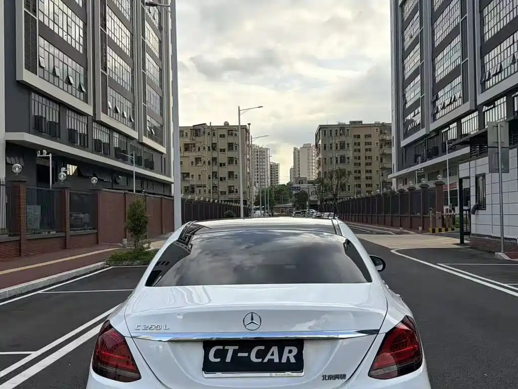 Mercedes-Benz C-Class — миниатюра 14