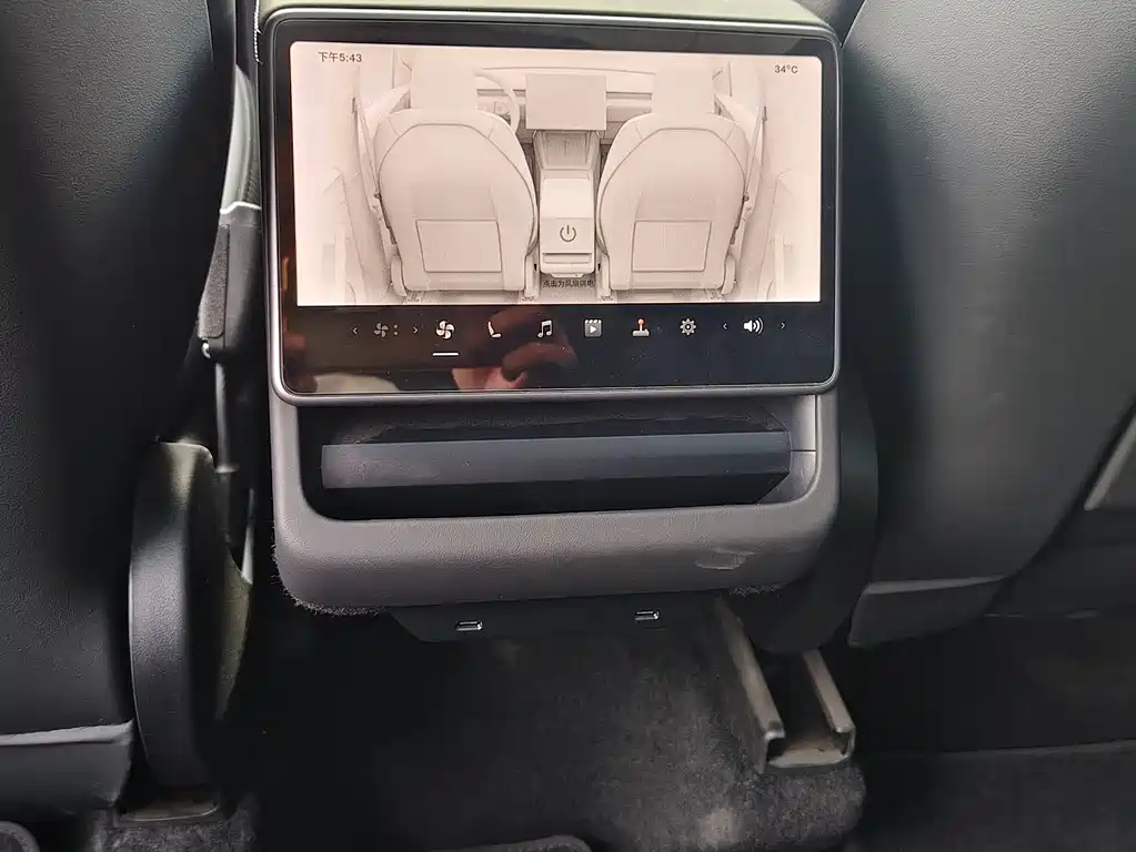 Tesla Model Y — миниатюра 23