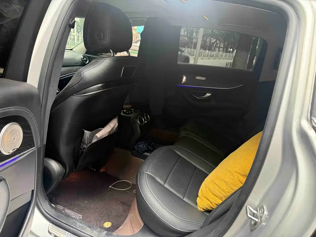 Mercedes-Benz E-Class — миниатюра 4