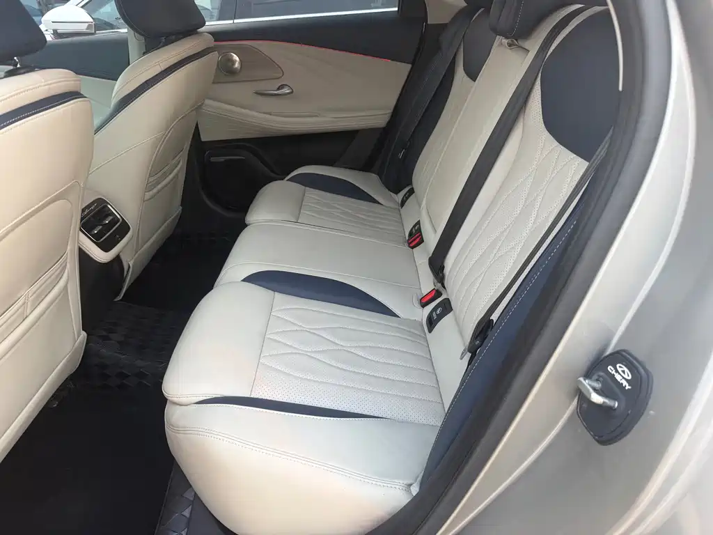 Chery Arrizo 8 — миниатюра 9