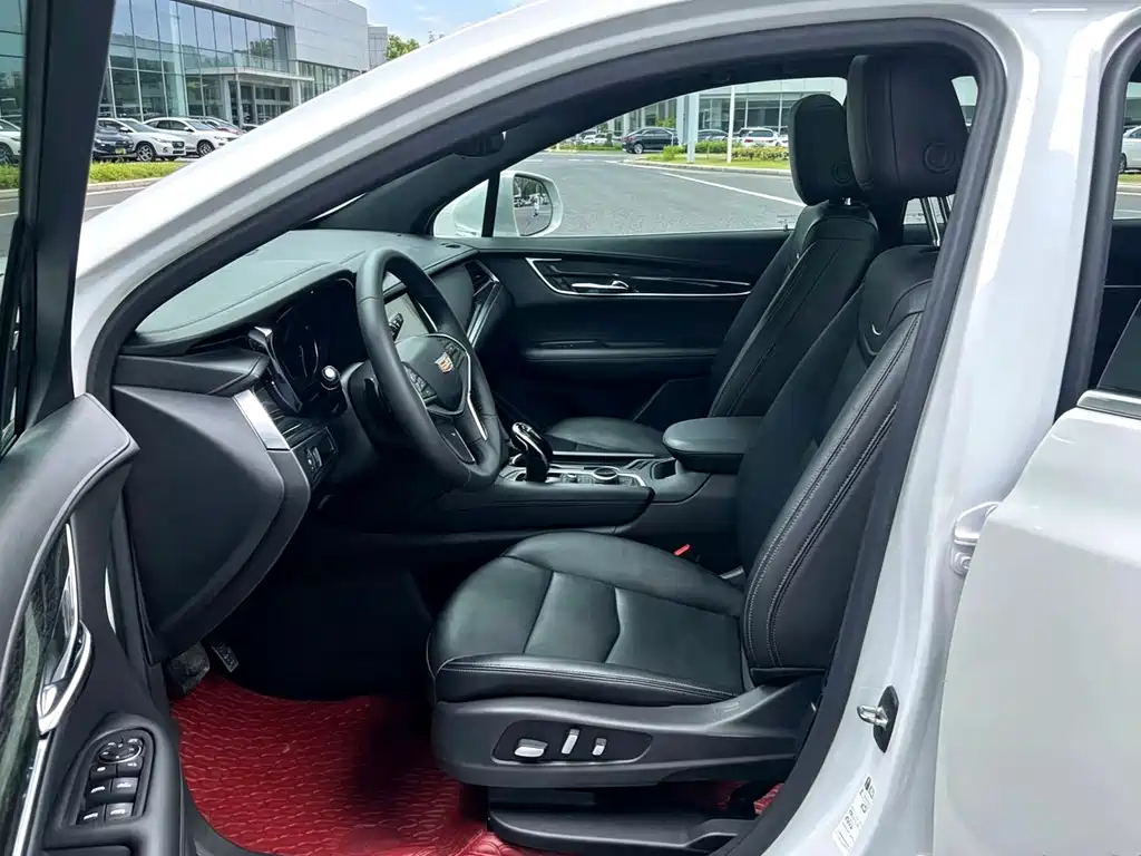 Cadillac XT5 — миниатюра 5
