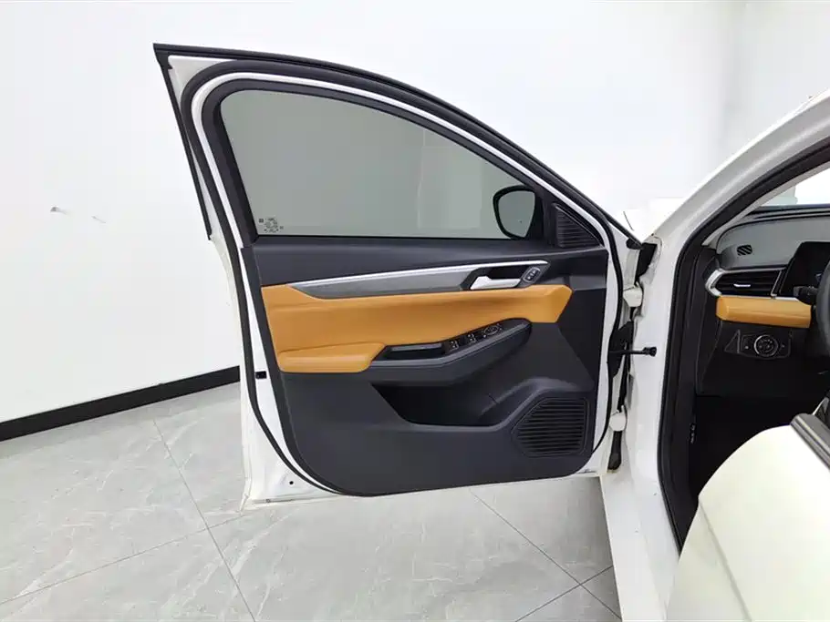 Ford Escort 2021 1.5L AT