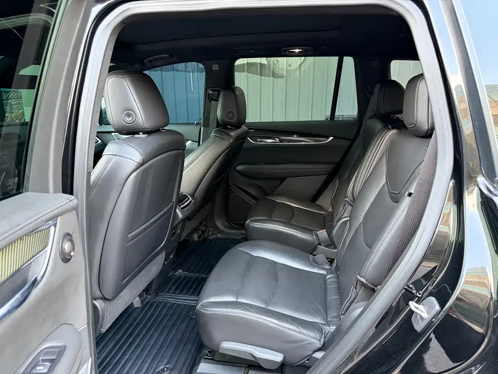 Cadillac XT6 — миниатюра 6