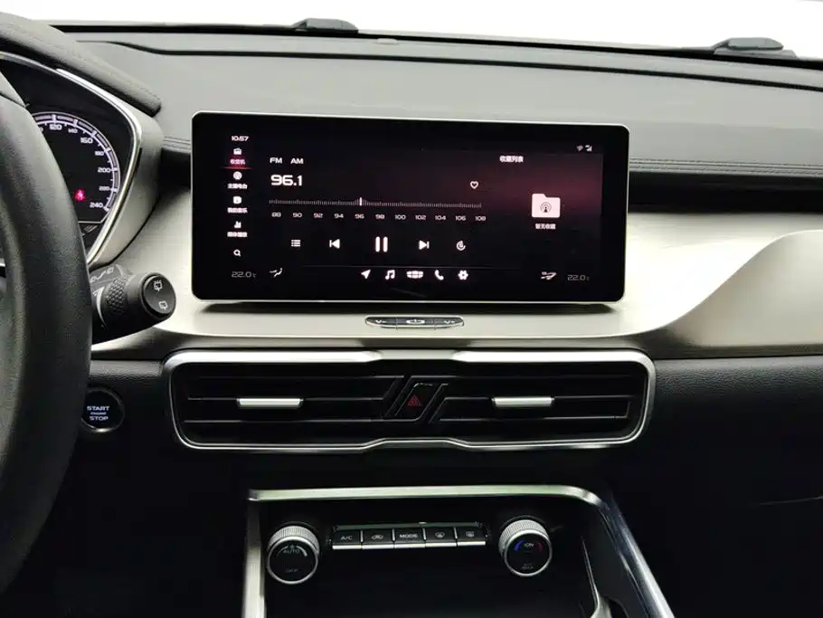 Geely Binyue — миниатюра 13