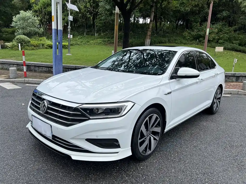 Купить Volkswagen Sagitar