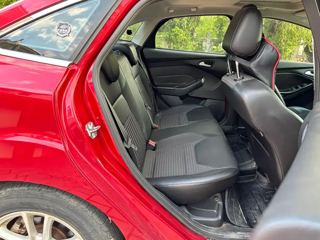 Ford Focus — миниатюра 13
