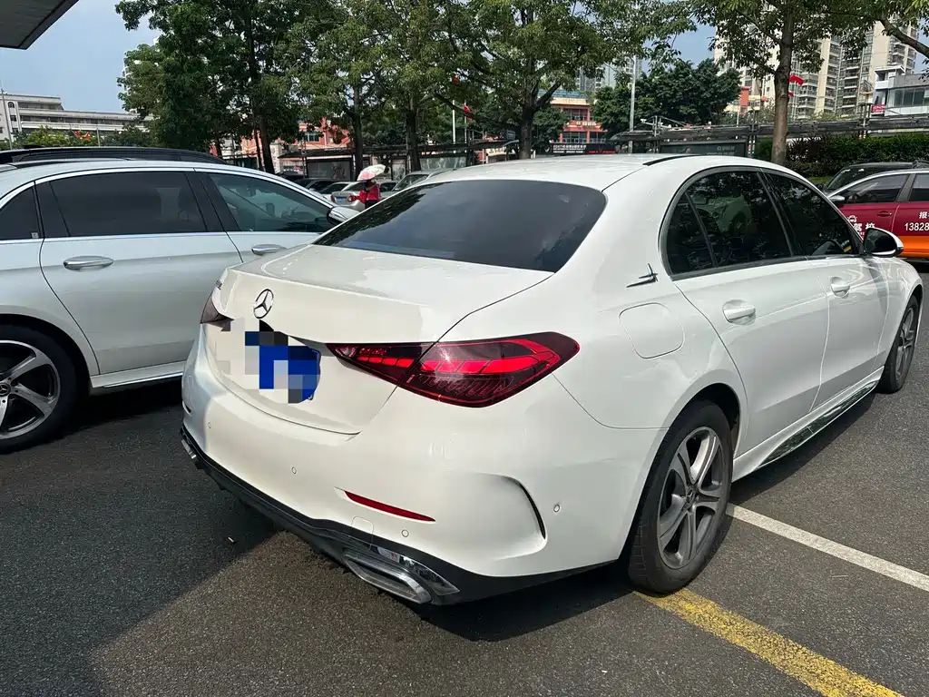 Mercedes-Benz C-Class — миниатюра 5