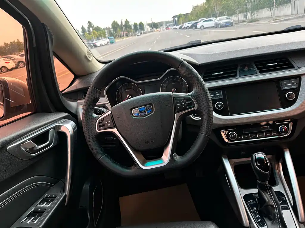 Geely Vision X3 — миниатюра 18