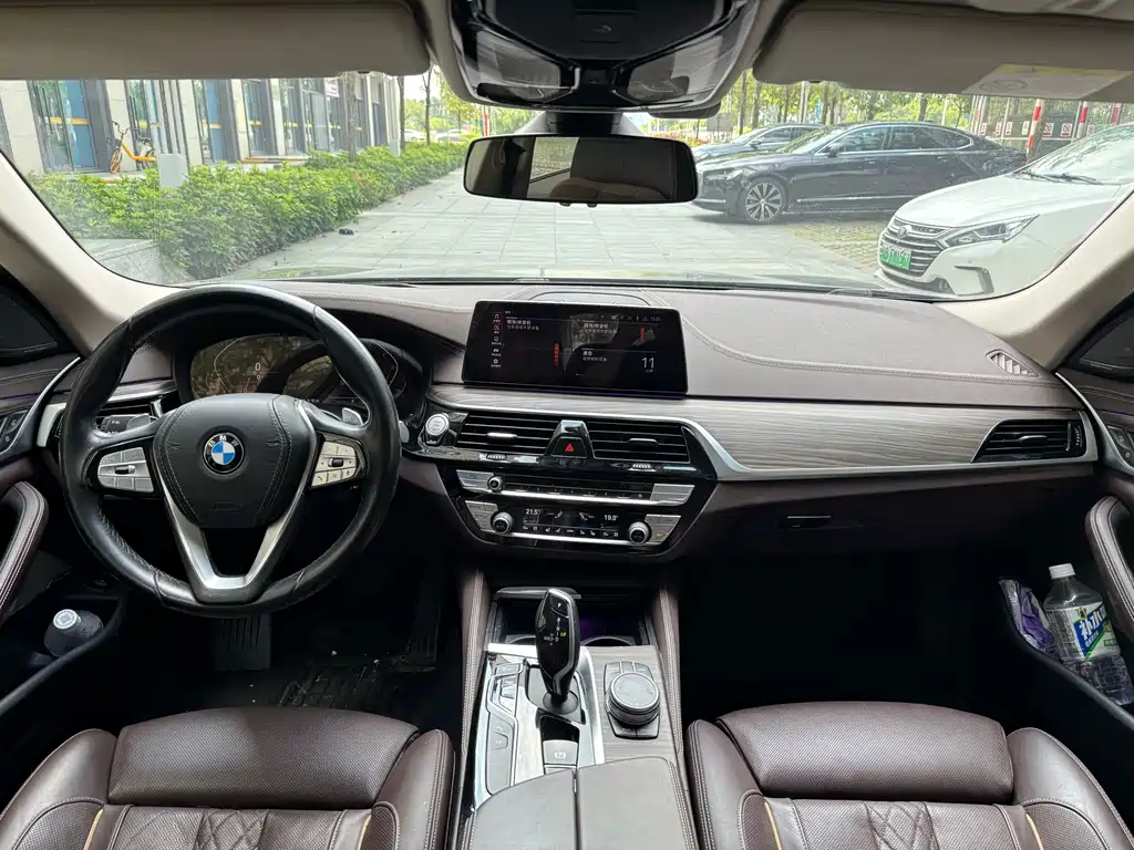 BMW 5 SERIES