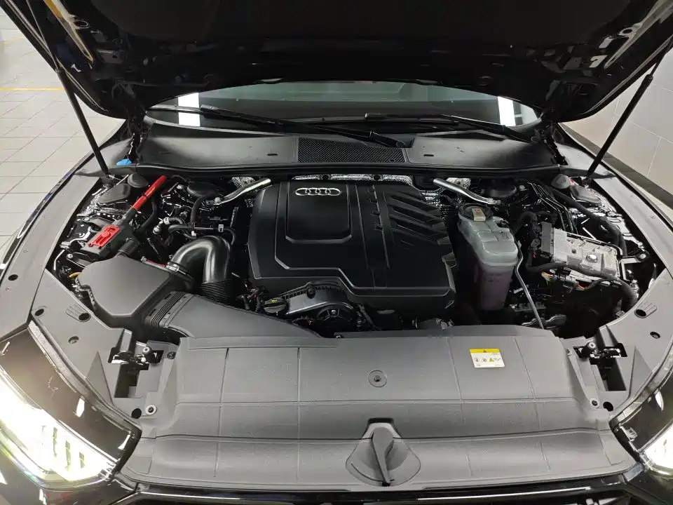 Audi A7L — миниатюра 8