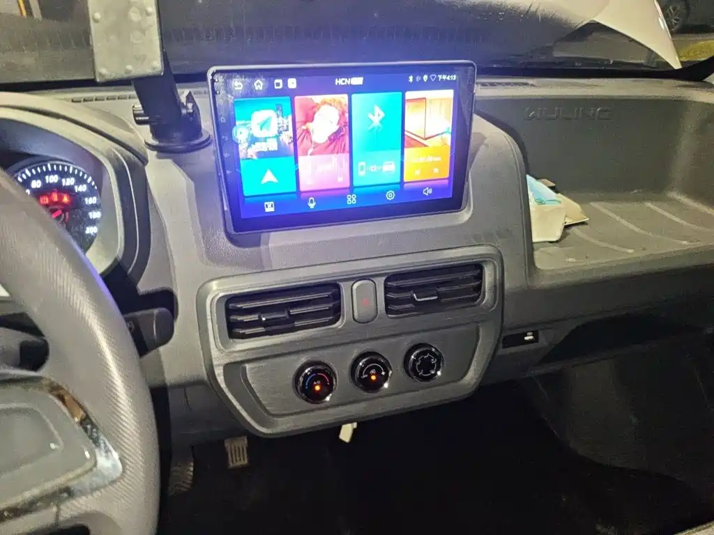 Wuling Yangguang — миниатюра 6