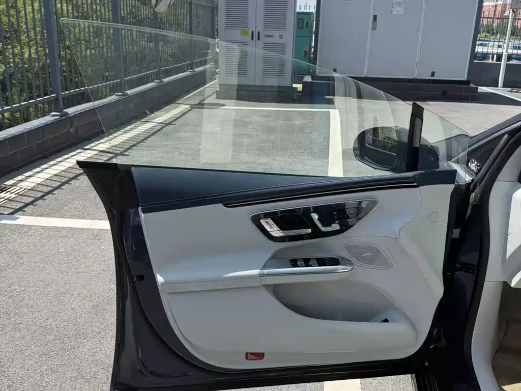Mercedes-Benz EQE — миниатюра 13