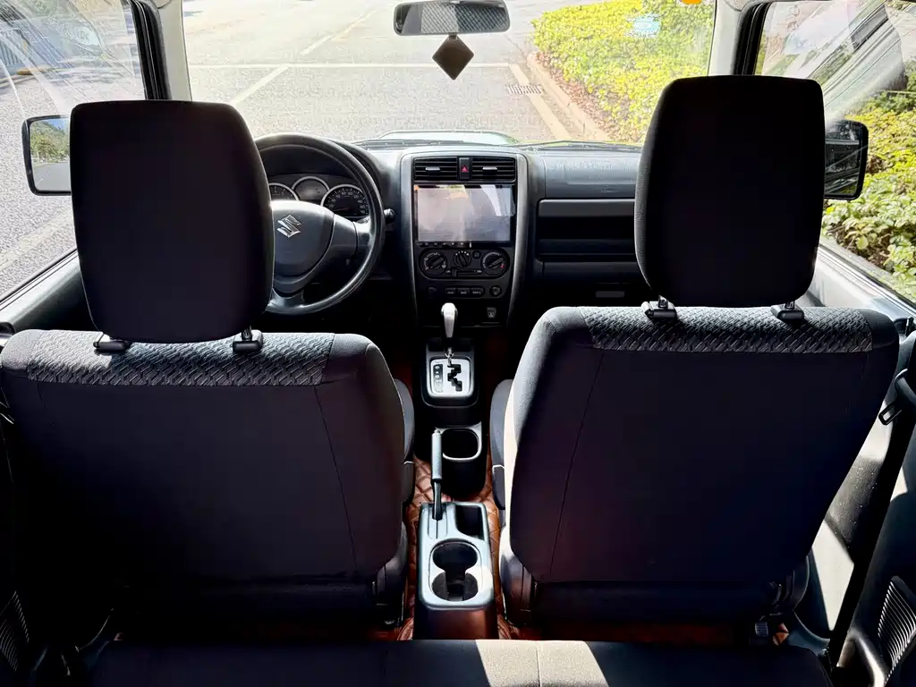Suzuki Jimny — миниатюра 6