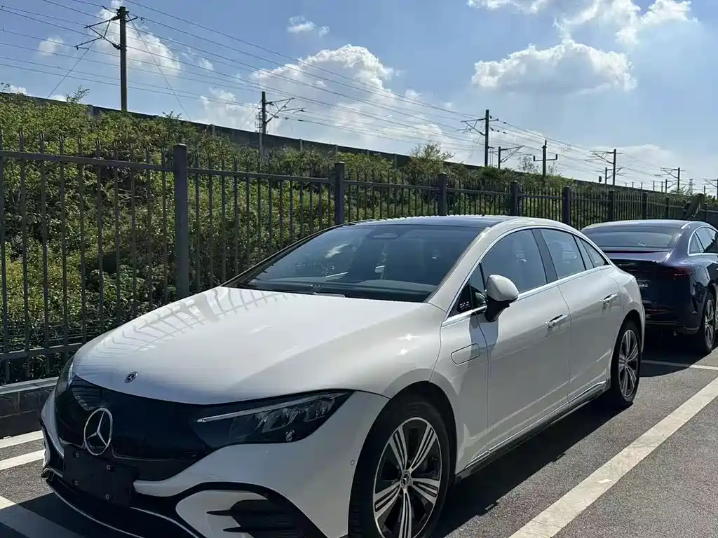 Mercedes-Benz EQE
