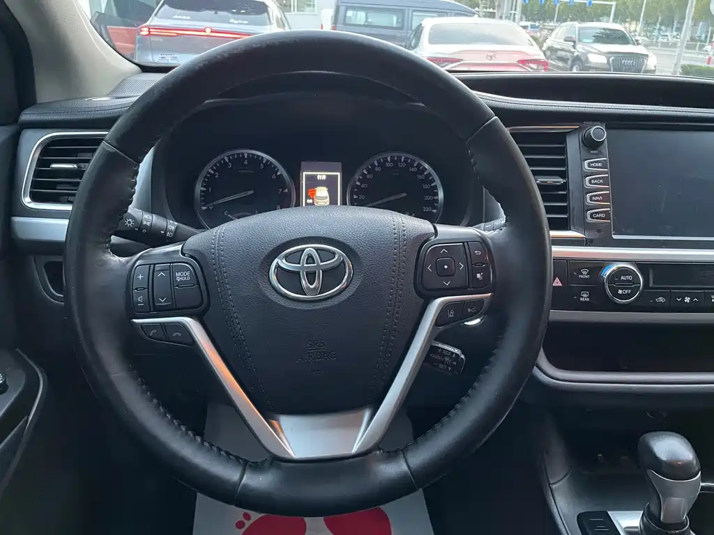 Toyota Highlander — миниатюра 12
