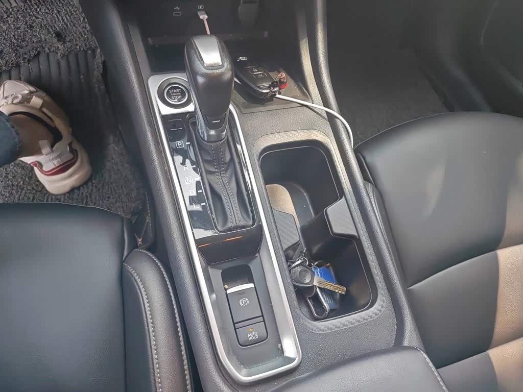Nissan Sylphy 1.6 л 2024 г. Чёрный, пробег 18600 км