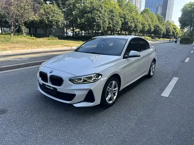 BMW  1 SERIES 2020