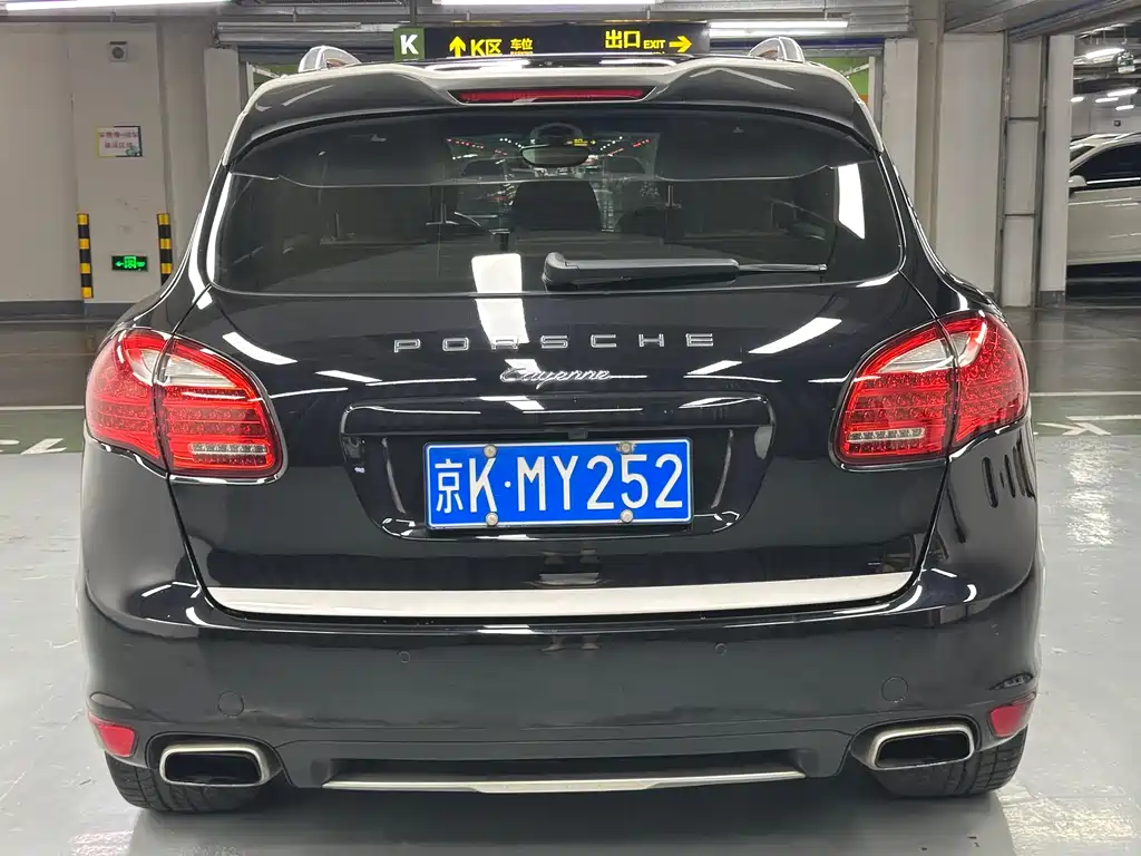 Porsche Cayenne 2014 Cayenne Platinum Edition 3.0T
